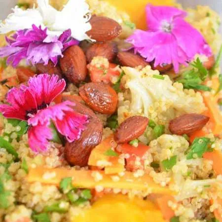 Imagem ilustrativa da imagem Público degusta quitutes gastronômicos e conhece um pouco mais sobre o veganismo