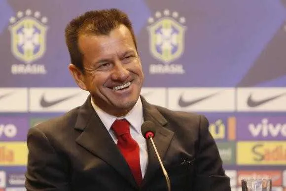 Imagem ilustrativa da imagem Dunga sai
