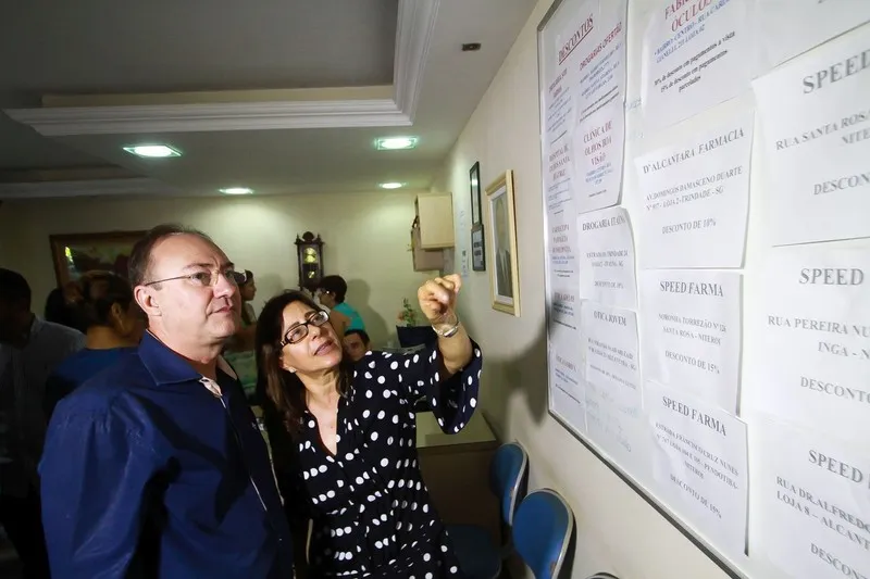 Neilton Mulim conheceu as instalações da Funasg ao lado da presidente Alice Tamborindeguy