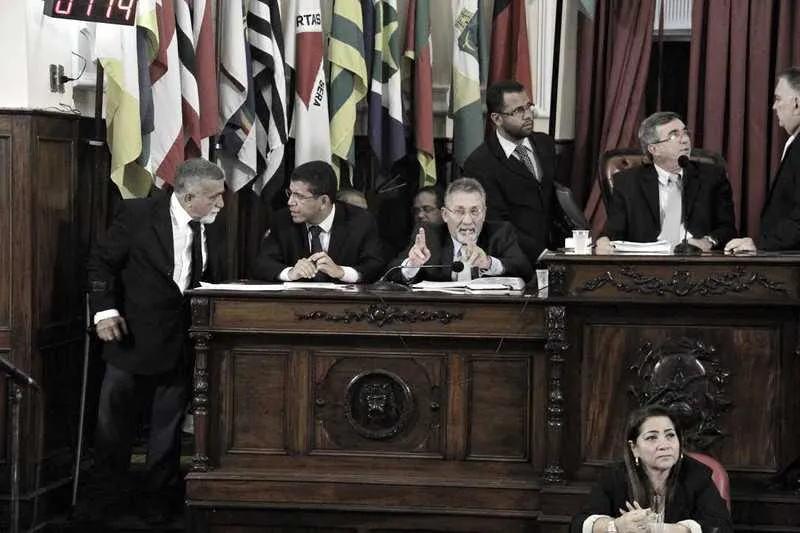 Vereadores discutiram a LDO 2017 em sessão plenária ontem