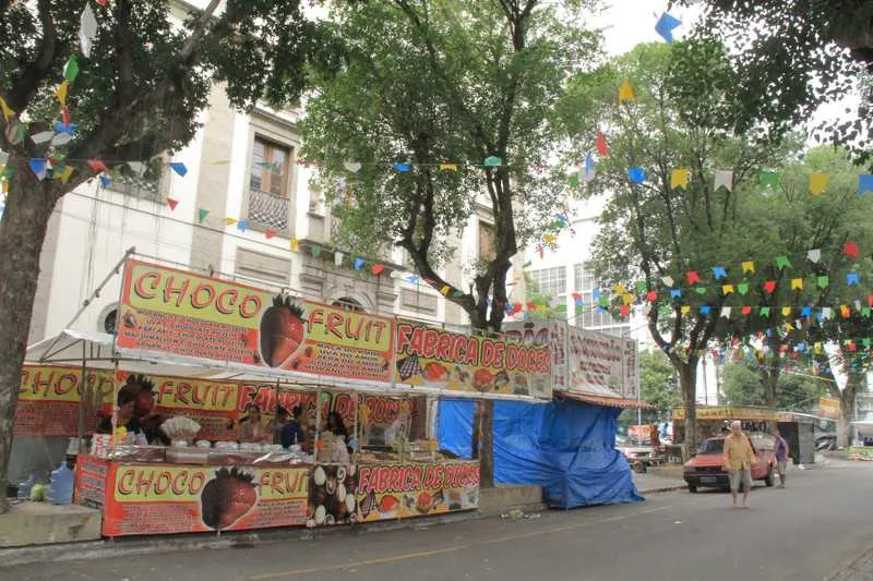 Fiéis prepararam a Igreja de São João para a tradicional festa que acontece na noite de hoje