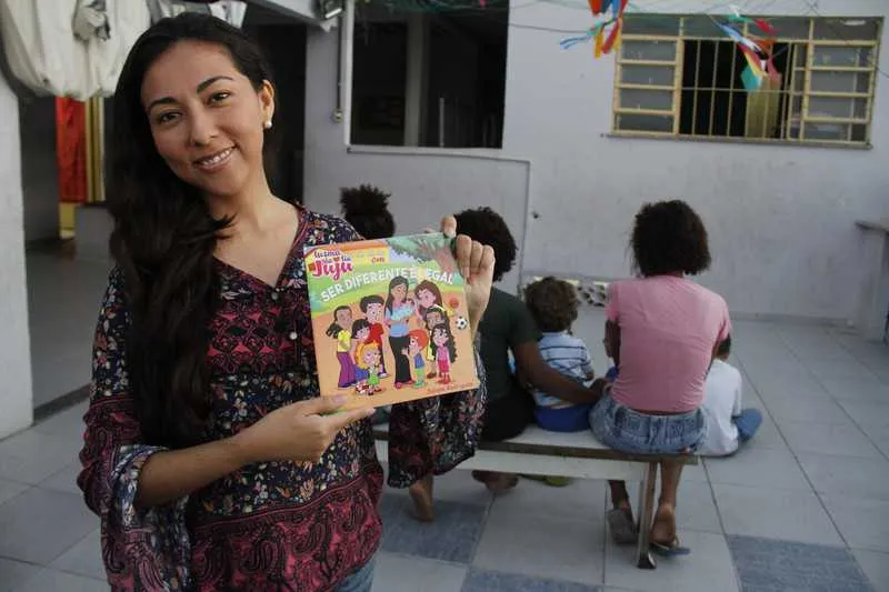 Juliane vai reverter renda do seu novo livro para construção de uma área de lazer na Casa Lar Adonai