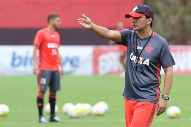 Zé Ricardo confirmou o retorno de Guerrero no ataque rubro-negro