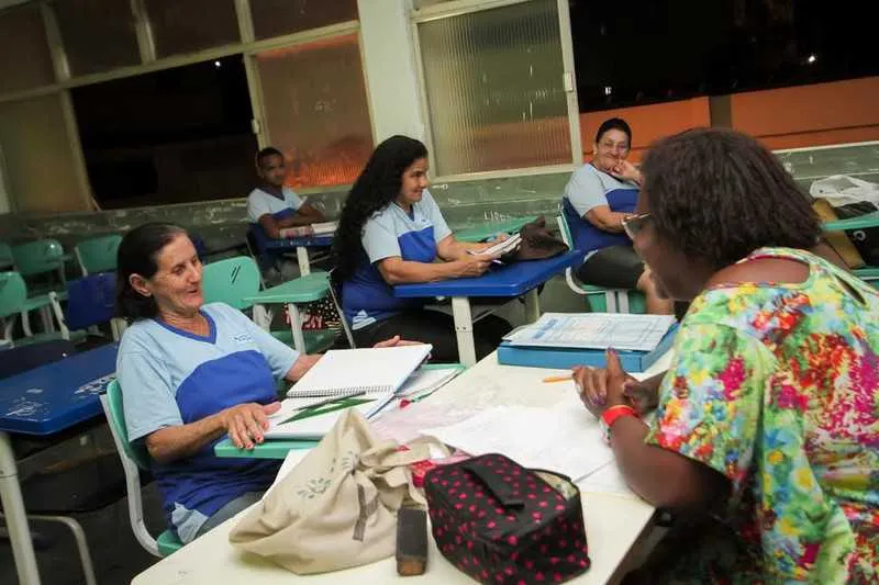 Aulas são voltadas a alunos do ensino fundamental da EJA e outros interessados em se capacitar