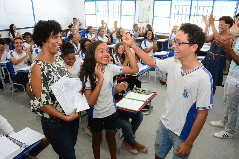Os alunos venceram concurso realizado pelo Ministério da Educação, em parceria com prefeitura