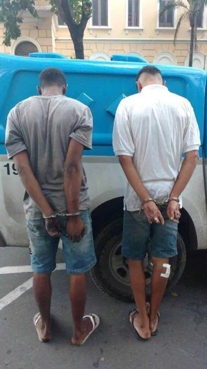 Dupla foi presa na favela Buraco do Boi