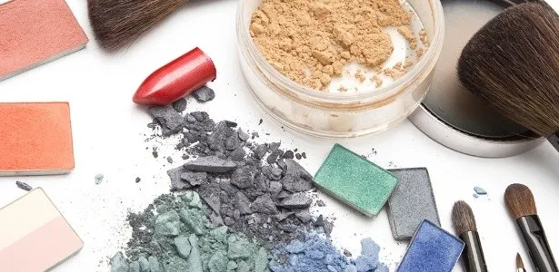 O armazenamento adequado de itens de maquiagem é importante