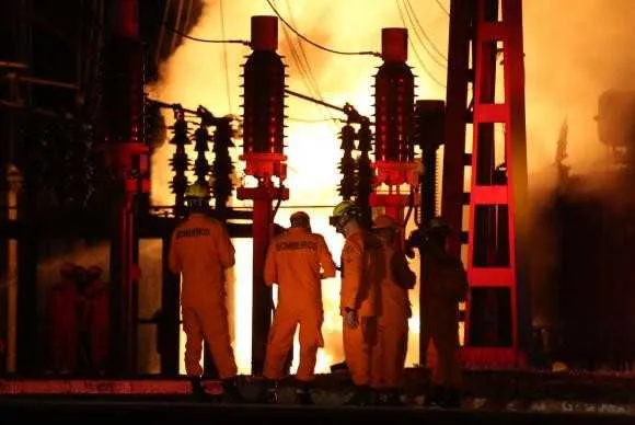 Imagem ilustrativa da imagem Apagão em Brasília suspende depoimentos na Comissão do Impeachment no Senado