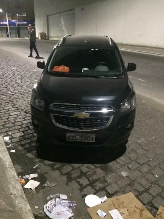 Policiais conseguiram recuperar o carro roubado pelo bandido