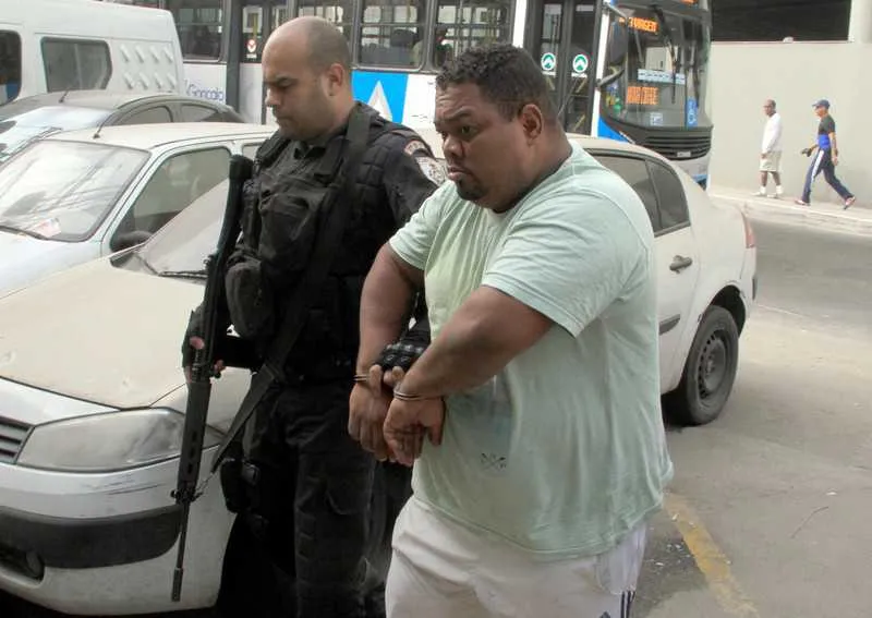 Acusado de roubo, Gordinho foi surpreendido em condomínio