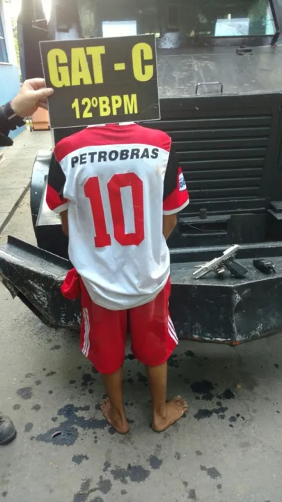 Alan estava com pistola