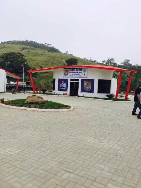 As instalações foram construídas com recursos próprios do município e erguidas lado a lado