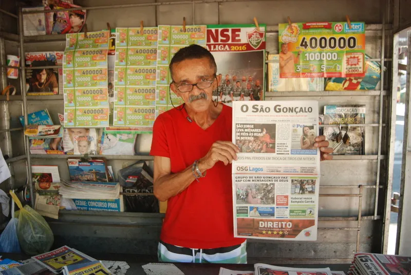 Jornaleiro Sergio Sirqueira 64 anos do Bairro Mangueira em São Gonçalo