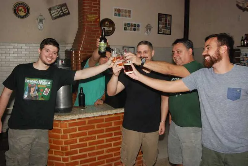 Os cervejeiros artesanais tratam a bebida como produto refrescante para ser melhor apreciado
