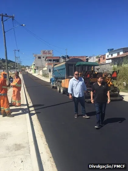 Prefeito Alair Correa visita obras no Cantinho