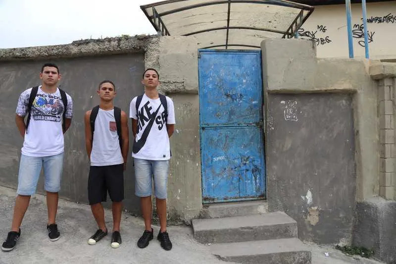 Apenas alguns professores dão aulas nas escolas estaduais
