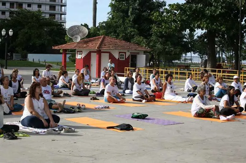  Não há nenhuma restrição para participar das aulas de yoga

