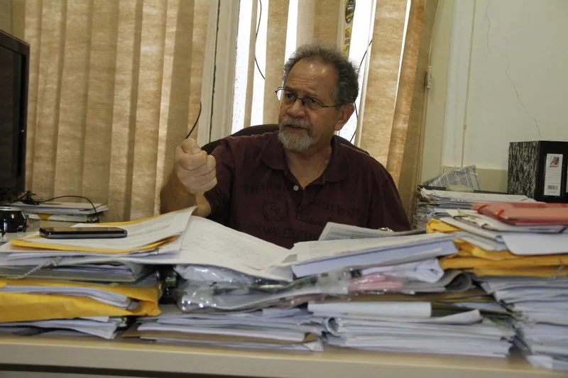 Paulo Eduardo (Psol) quer saber o que Rodrigo foi fazer na França