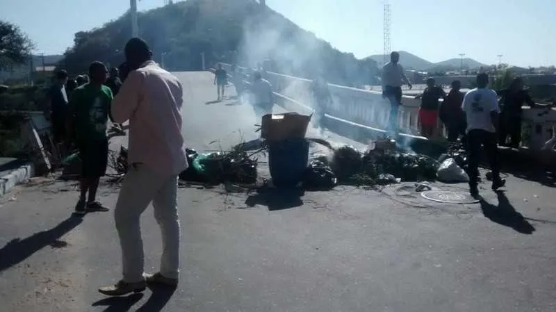 Foram registrados dois protestos em diferentes pontos de Cabo frio entre terça-feira e ontem
