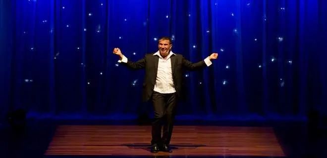 Imagem ilustrativa da imagem Eri Jhonson dá show de humor no Teatro Abel
