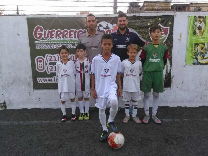 O pequeno lateral esquerdo João Henrique, de 10 anos, do núcleo ‘Guerreirinhos’ de São Gonçalo, foi federado pelo Fluminense 