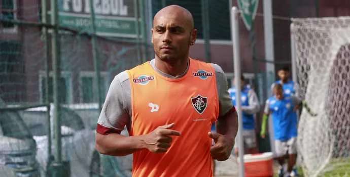 A pedido do técnico Levir Culpi, o lateral-direito Jonathan não seguirá nas Laranjeiras em 2017