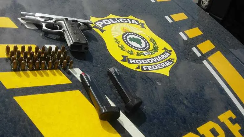  Pistola estava no veículo