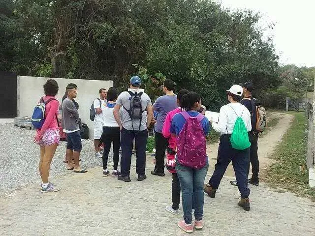 Alunos aprenderam a guiar turistas pelas trilhas na restinga e nas praias das Conchas e Peró