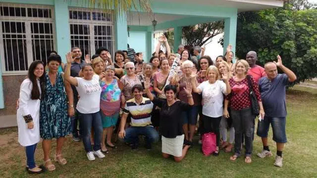 Através da visita, a nadadora Mariana Mello quis fazer uma homenagem a todos os idosos que moram na cidade de Maricá