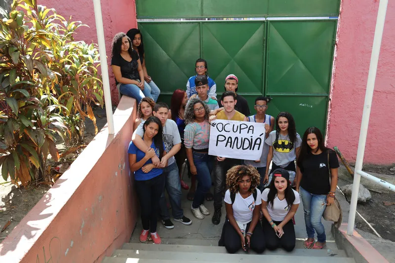 Estudantes do Colégio Pandiá Calógeras prometem permanecer com o movimento na escola
