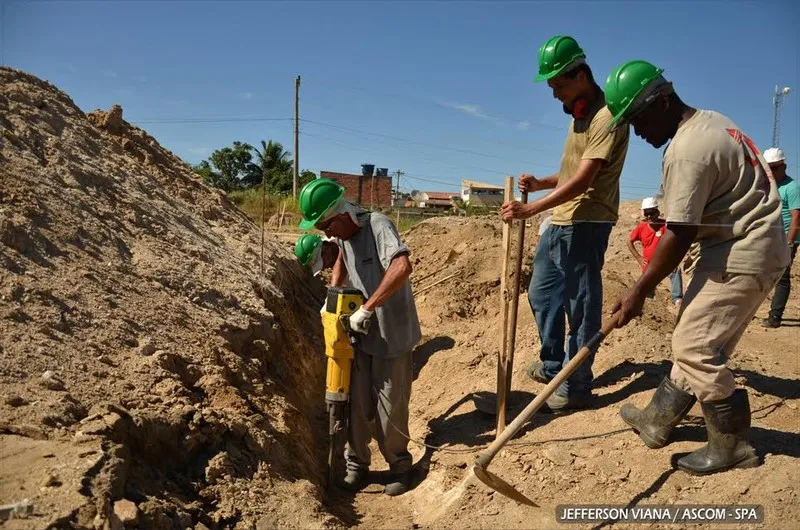 Obras da Praça da Juventude continuam a todo vapor em São Pedro da Aldeia