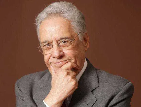 Para Fernando Henrique, pelo terceiro ano seguido o Brasil está enfrentando a falta de crescimento econômico por causa de políticas equivocadas