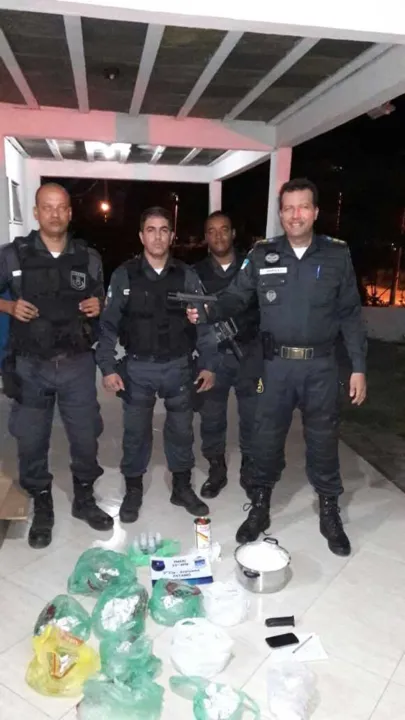 Comandante André Henrique comemorou a operação com sua equipe