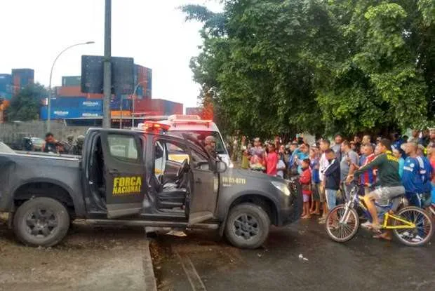 Na ação, dois policiais foram baleados e outro está em choque