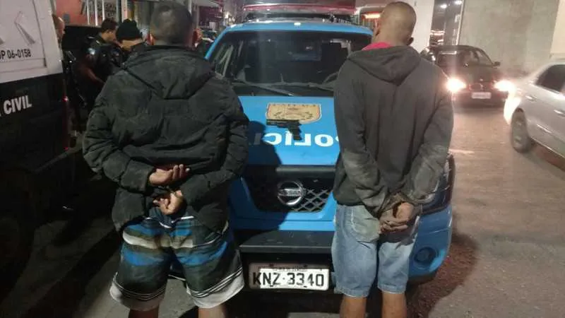Dois rapazes foram levados para a delegacia após confronto