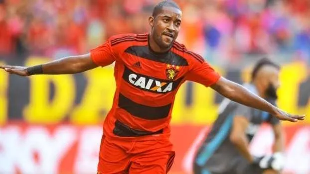 Com o único gol da partida, Edmilson acaba com a série de seis jogos invictos do Flamengo