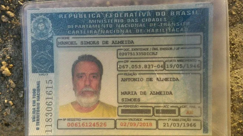 Idoso foi atropelado ao tentar atravessar a via entre um vão