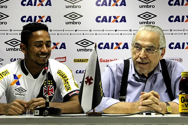 Jorge Henrique comentou sobre alegria da permanência do técnico