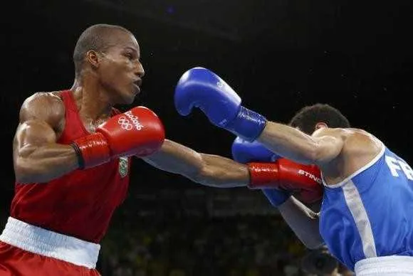 O lutador baiano derrotou o francês Sofiane Oumiha na categoria peso ligeiro