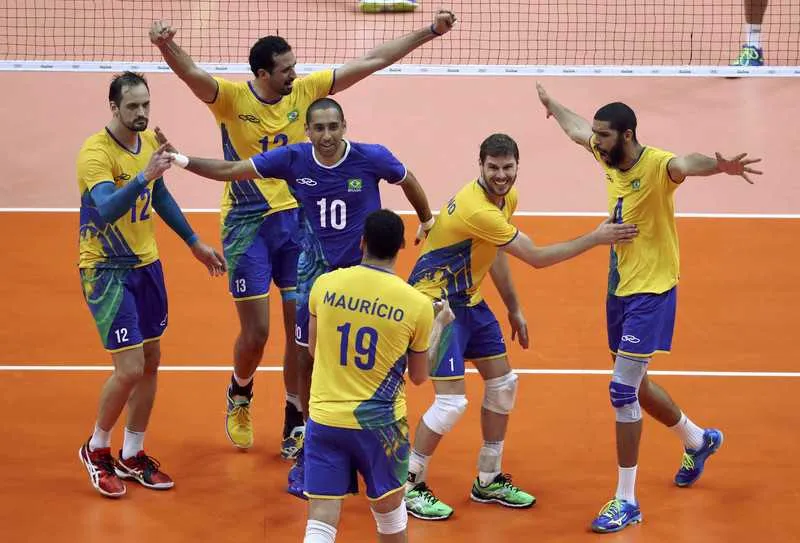Brasil enfrenta a Rússia na revanche da final olímpica de Londres