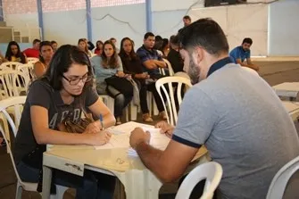 Novos funcionários do quadro efetivo atuarão em diferentes órgãos do poder público municipal