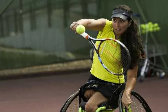 A tenista Natália Mayara é esperança de ouro nas Paralimpíadas Rio 2016