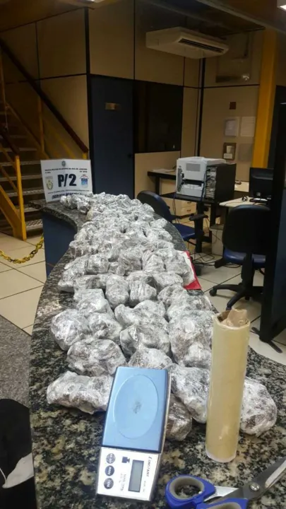 Os policiais do 25º BPM deram um prejuízo de R$ 13 mil aos traficantes de drogas de Murubá