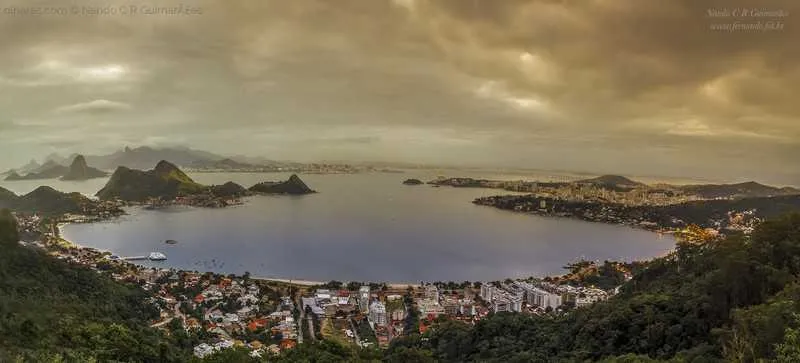 Baía já recebeu vários programas de despoluição sem sucesso