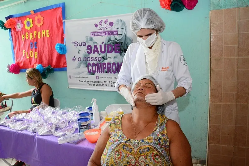 A comemoração vai se estender até a próxima terça-feira homenageará senhoras participantes