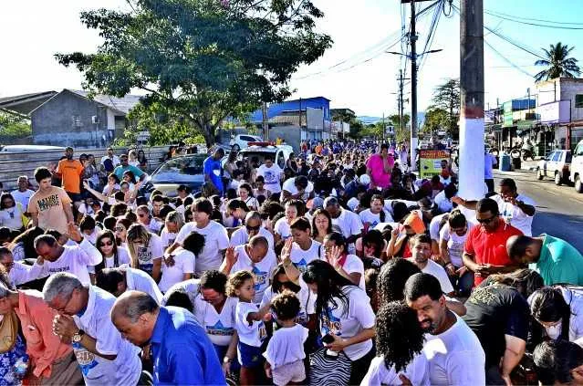 A concentração se deu com a chegada de igrejas e grupos vindos de quase todos os bairros