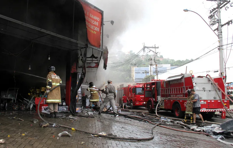 Incêndio na Giro no centro do Alcântara