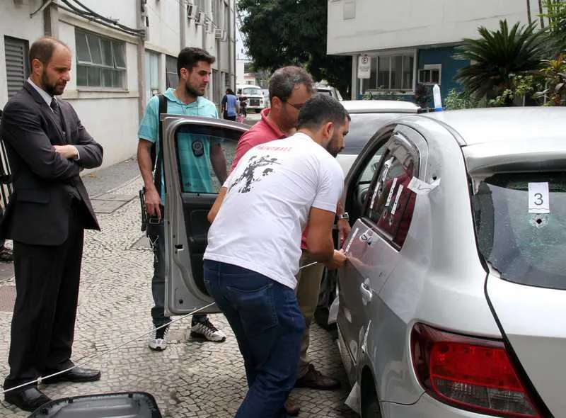 Cerca de 700 pessoas deram último adeus a Linhares ontem