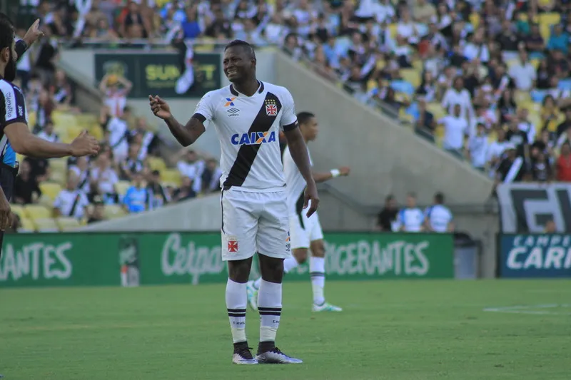 Riascos, esperança cruzmaltina de gols.