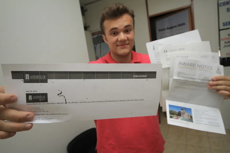 Rafael Marinho, de 19 anos, quer seguir a carreira na Musicoterapia para tratar de idosos.